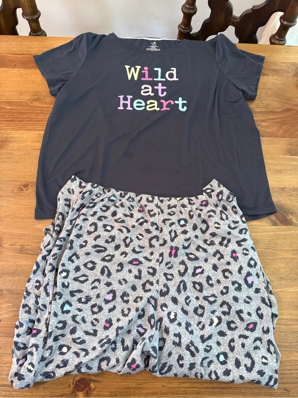 Secret Treasures size L - WILD HEART cheetah print pajama set